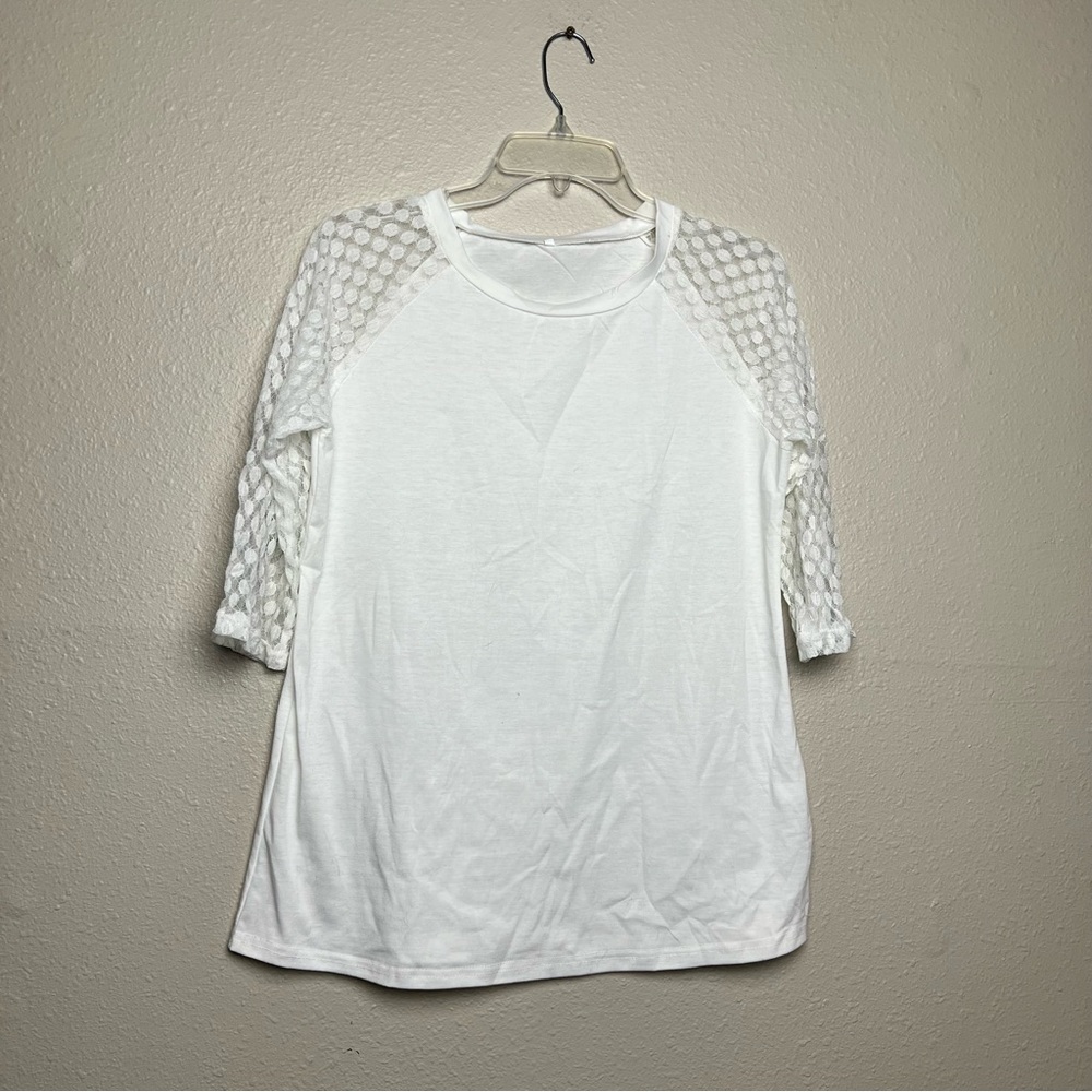 Junior XL white top 3/4 sleeves laced